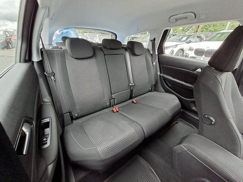 Peugeot 308 SW ACTIVE PACK 1.5 BHDi 130k M - fotka 6 z 26