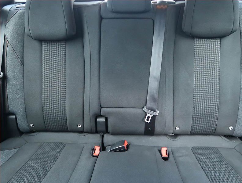 Peugeot 3008 (2020) 1.2 PureTech, Serv.kniha - fotka 10 z 15