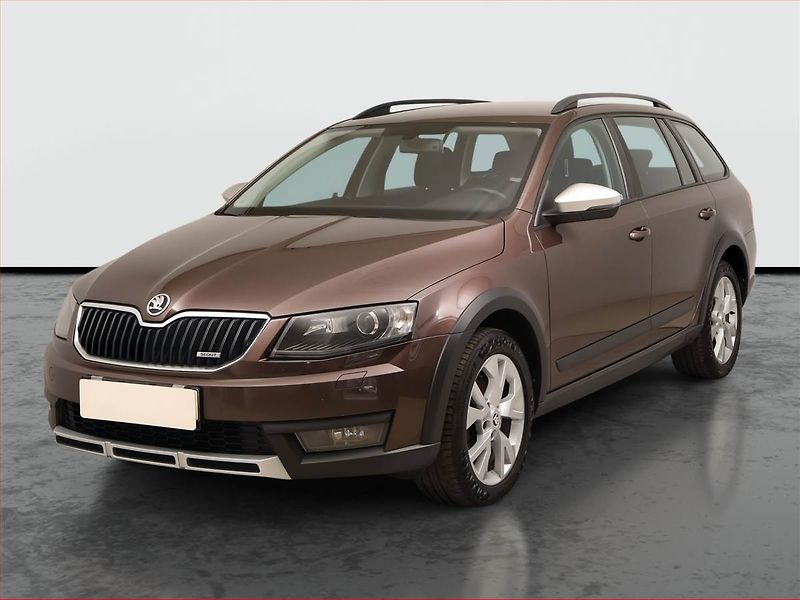 Škoda Octavia (2015) Scout 2.0 TDI, 4X4, Xenony - fotka 2 z 18