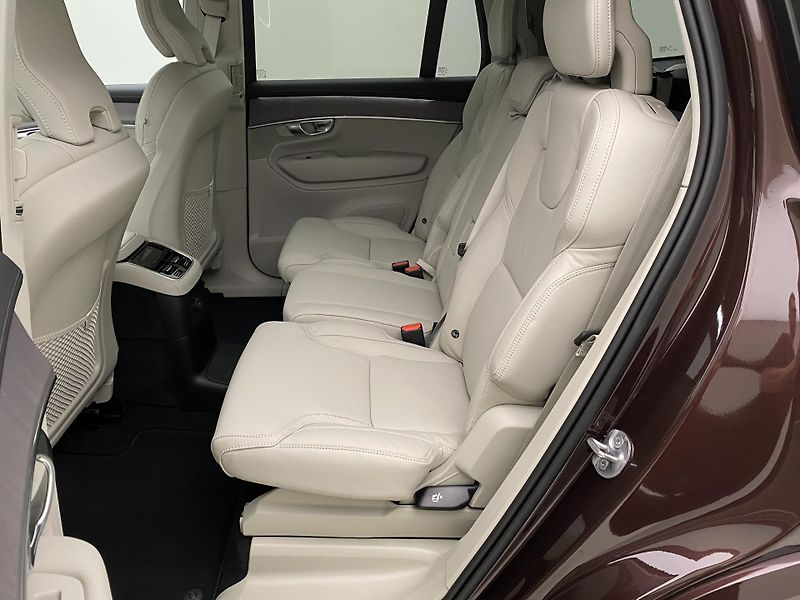 Volvo XC90 (2026) T8 AWD Plug-in BRIGHT PLUS 7m - fotka 6 z 67