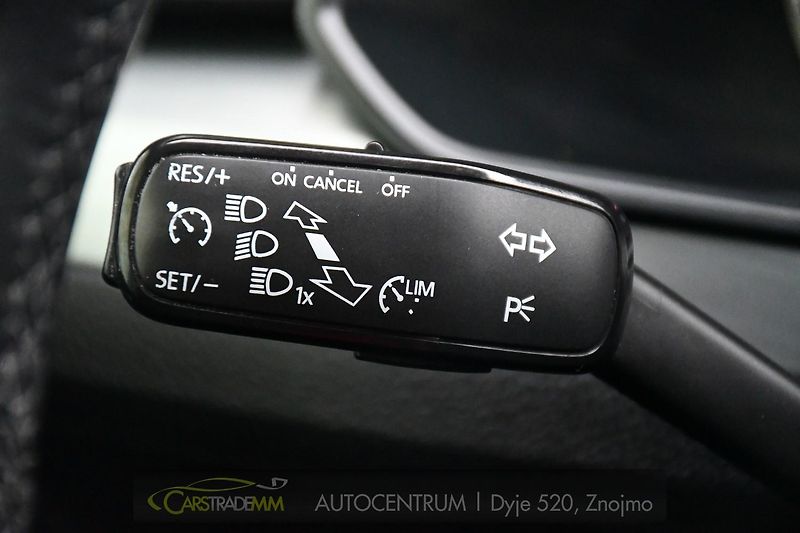 Škoda Superb 2.0TDi DSG TAŽNÉ CANTON - fotka 32 z 58