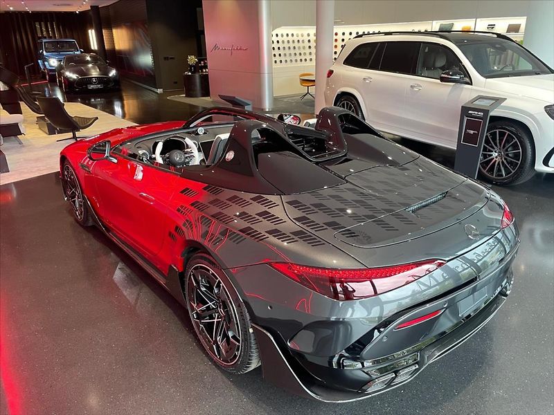 Mercedes-Benz SL (2026) 4.0 Mercedes-AMG PureSpeed - fotka 9 z 29