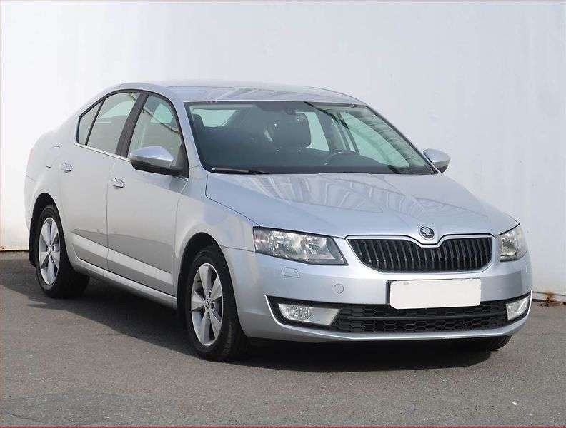 Škoda Octavia (2014) Elegance 2.0 TDI, Tempomat - fotografie inzerátu