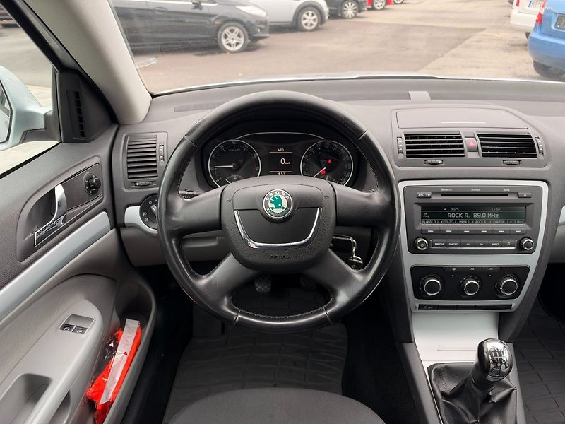 Škoda Octavia (2010) 1,2 TSI 77 Kw - fotka 15 z 30