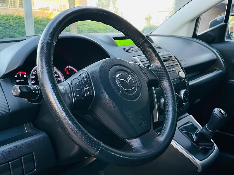 Mazda 5 1.8i BENZIN 7MÍST MAN VÝHŘEV - fotka 24 z 33