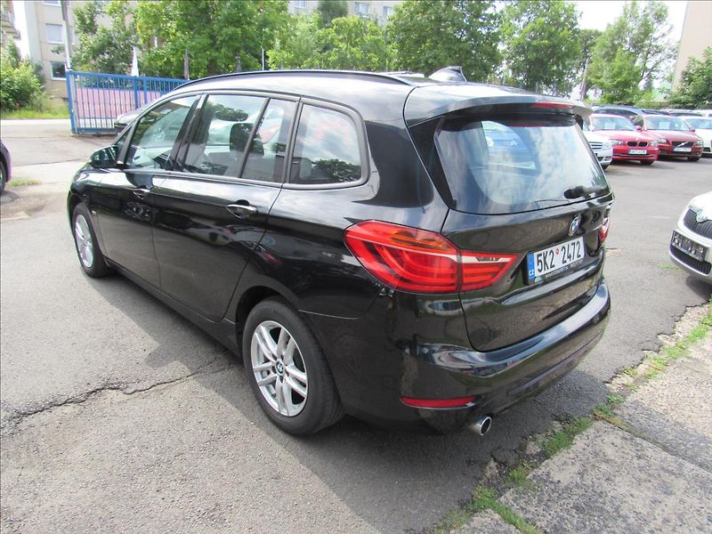BMW Řada 2 2,0 d 218 Gran Tourer 110 KW - fotka 4 z 36