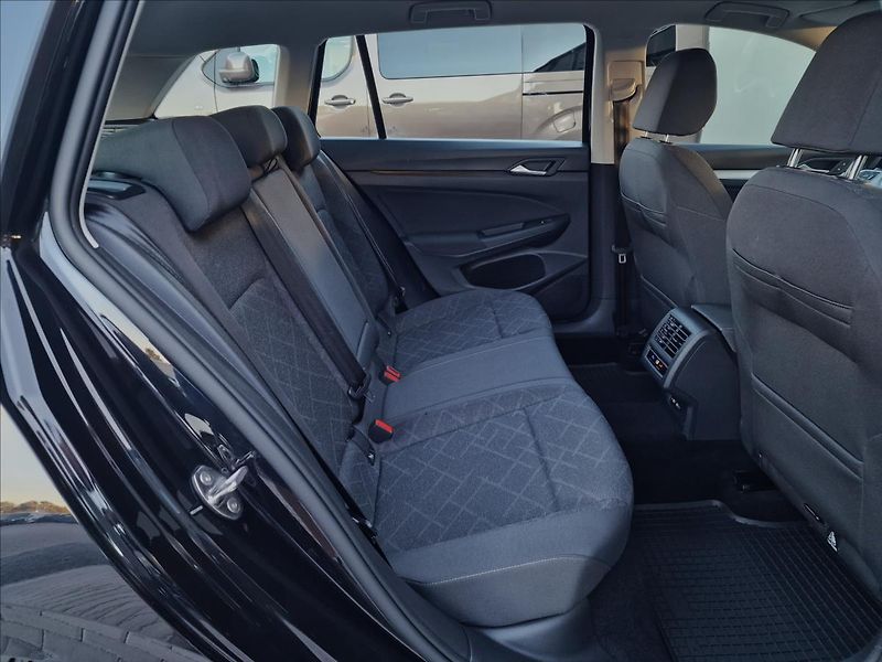 Volkswagen Golf 2.0TDI 110kW Life,ČR,1.Maj. - fotka 15 z 50