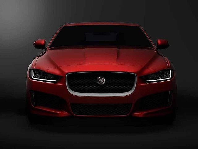 Jaguar XE.