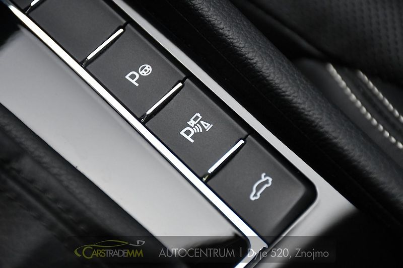 Škoda Superb 2,0TSi 206KW L&K K360 WEBASTO - fotka 37 z 61