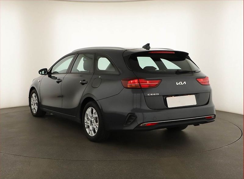Kia Ceed (2023) Spin 1.0 T-GDI, SPIN, DPH - fotka 4 z 13