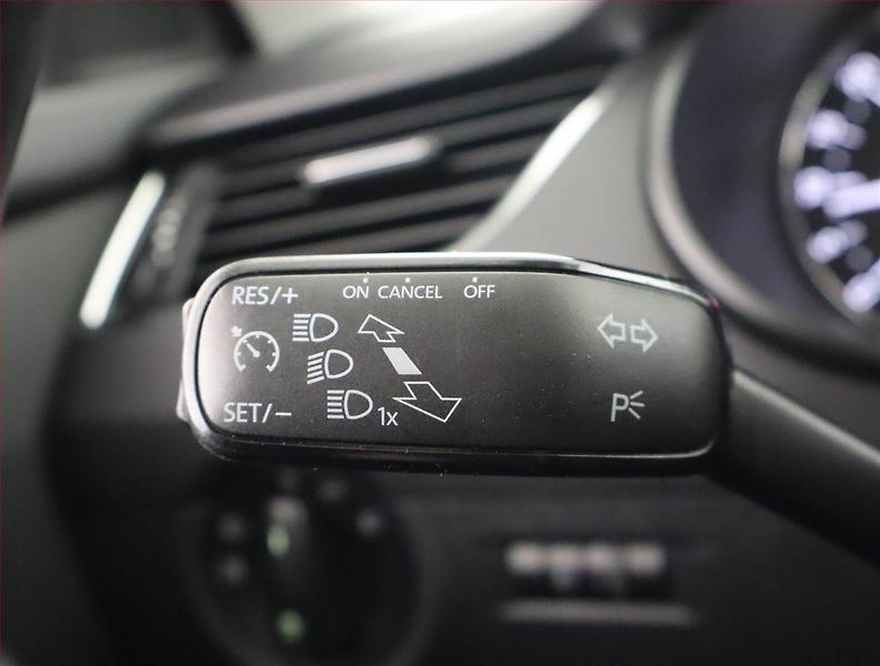 Škoda Octavia (2014) 1.6 TDI, Serv.kniha, Tempomat - fotka 16 z 17