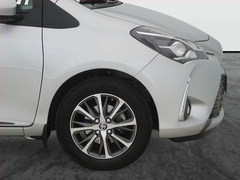 Toyota Yaris (2020) 1.5 Dual VVT-i, Serv.kniha - fotka 15 z 18