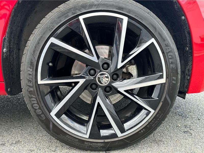Škoda Kamiq 1,5TSi 110kW MONTE CARLO DSG - fotka 25 z 25