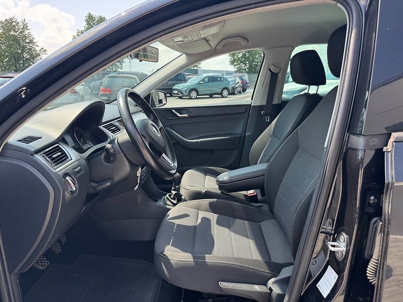 Škoda Rapid (2014) Elegance 1.2 TSI 77kW - fotka 10 z 35