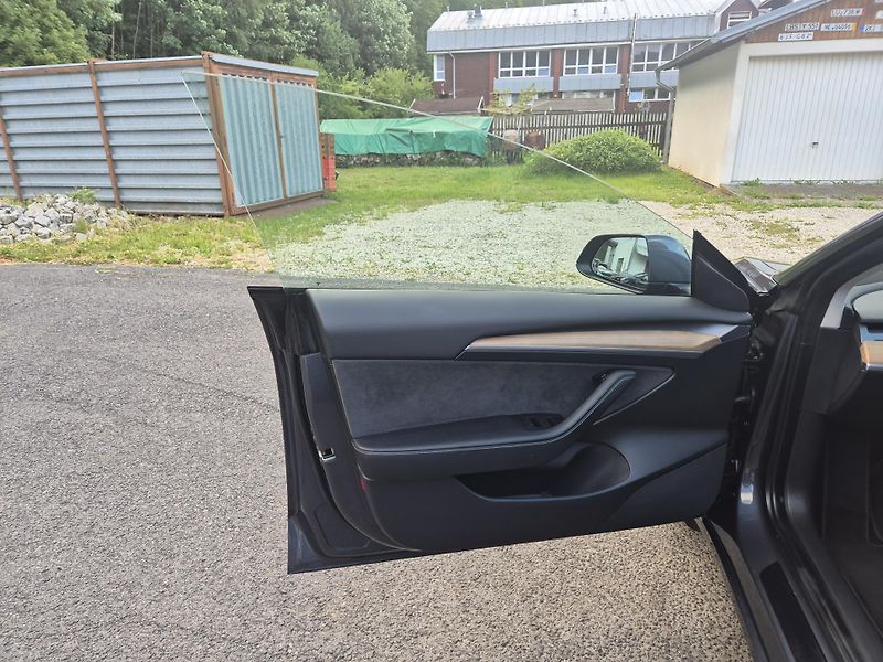 Tesla Model 3 LONG RANGE DUAL MOTOR 91,4% - fotka 37 z 49