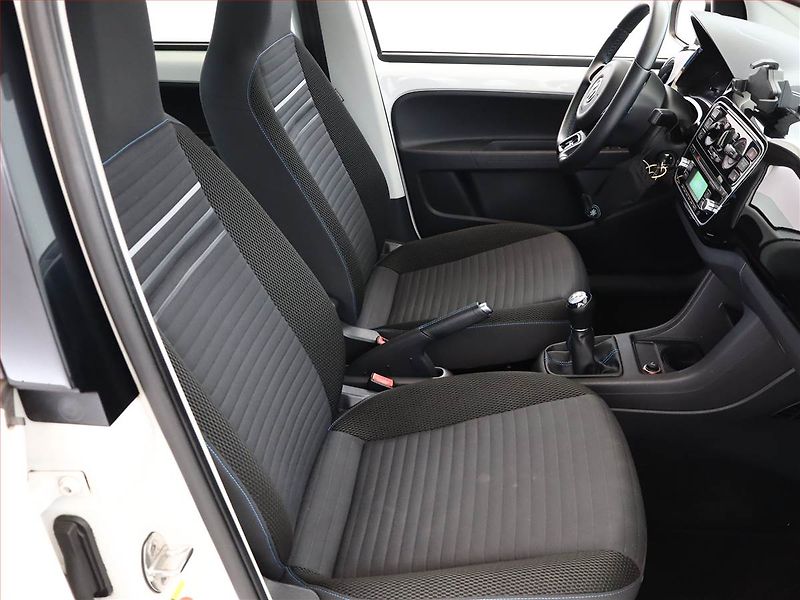 Volkswagen up! (2013) 1.0 MPI, Vyhř. sedaček - fotka 7 z 13