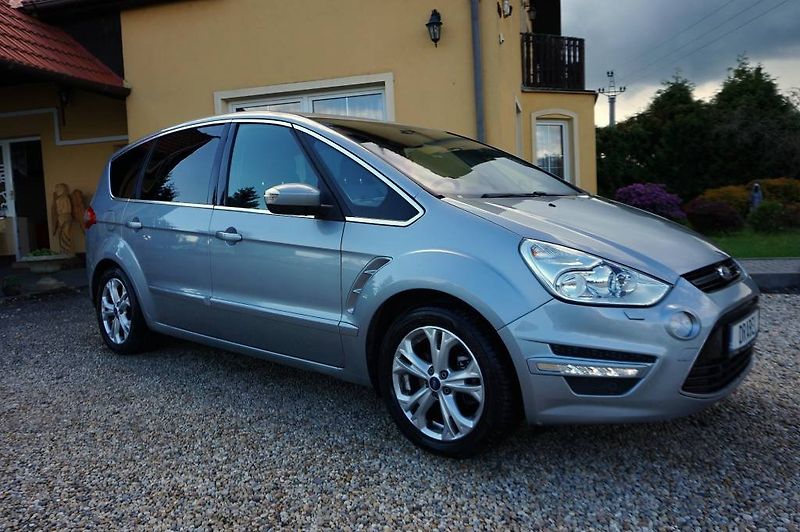Ford S-MAX (2014) TITANIUM 2,0 TDCI 103 kW - fotka 2 z 39