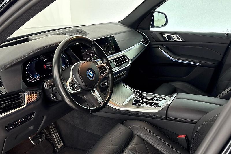 BMW X5 xDrive45e - fotka 6 z 28