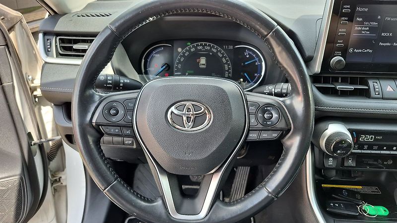 Toyota RAV4 Comfort  Style 2,5 HEV 4x4 - fotka 13 z 22