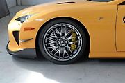 Jeden z 50 vyrobených kusů Lexusu LFA Nürburgring Edition je na prodej