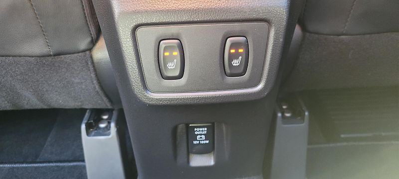 Mitsubishi Eclipse Cross (2018) 1,5T-MiVeC 120kW 4WD „TOP“ - fotka 33 z 47