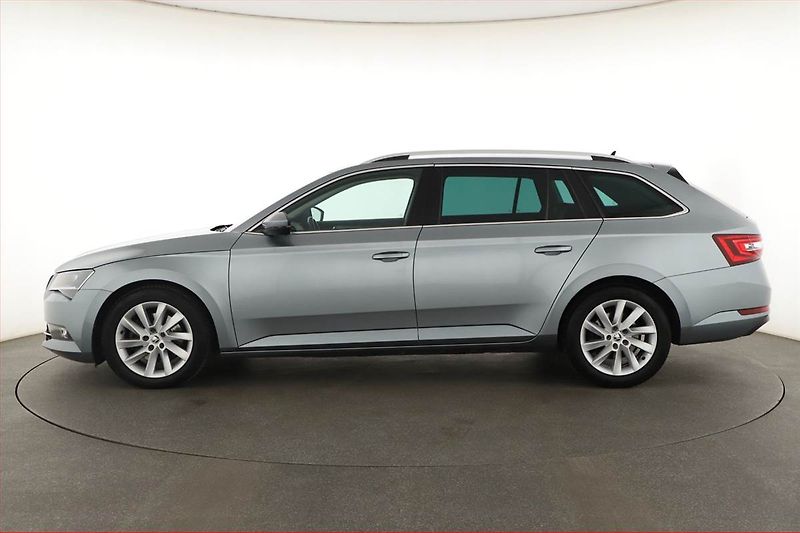 Škoda Superb (2019) 2.0 TDI, Automat, Kůže, Navi - fotka 3 z 20