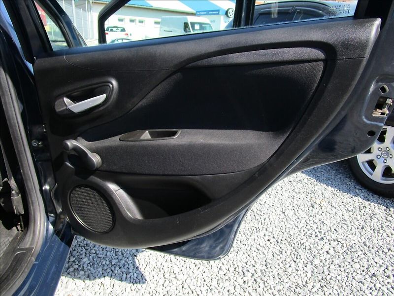 Fiat Punto 1.4 i, CNG, klima - fotka 23 z 36