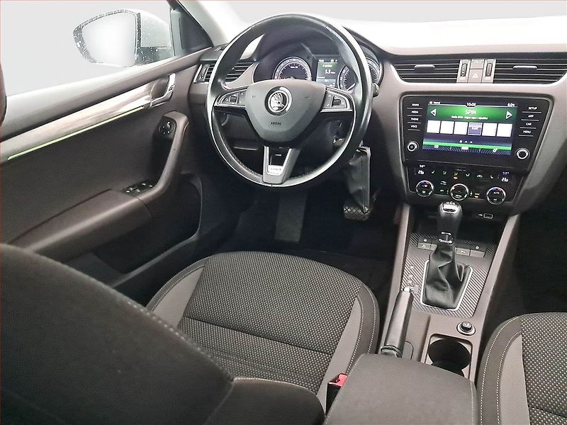 Škoda Octavia (2018) Scout 2.0 TDI, 4X4, Automat - fotka 7 z 16