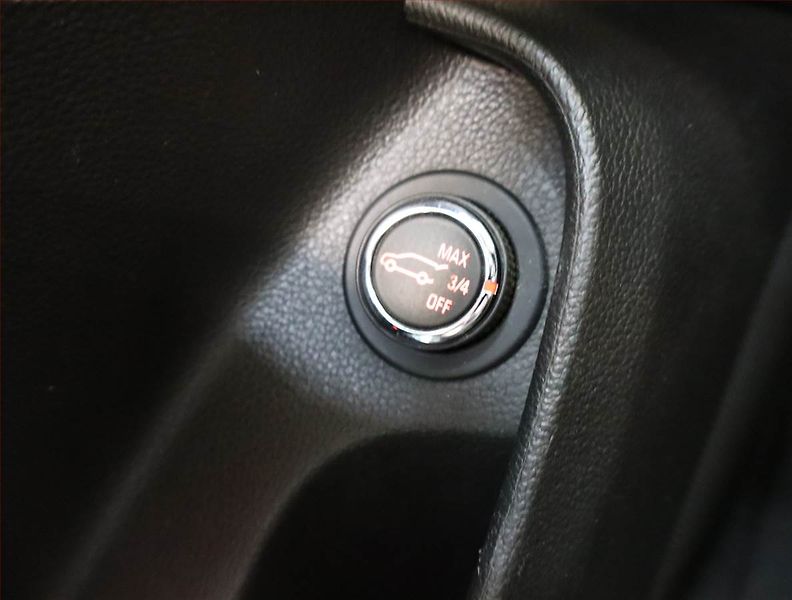 Opel Insignia (2011) 2.0 CDTI, 4X4, Xenony - fotka 18 z 19