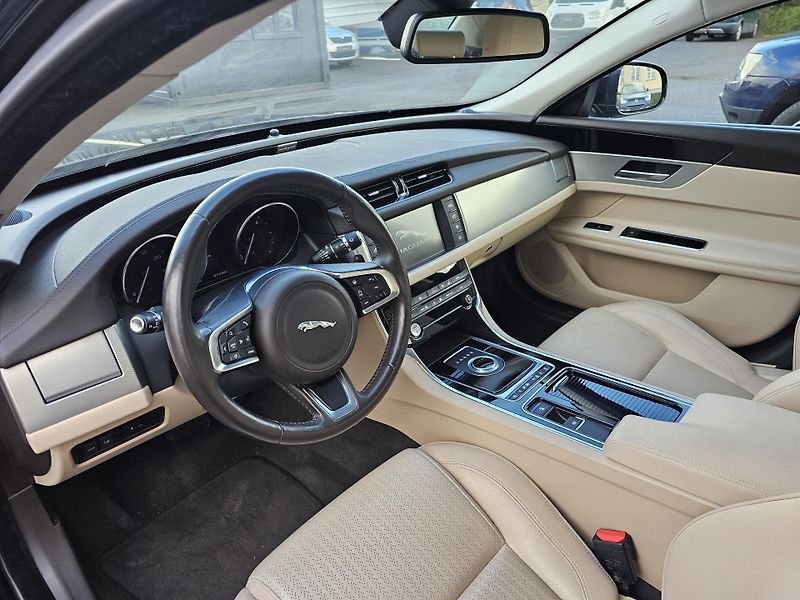 Jaguar XF (2019) 2.0 25D 177kW 2019,VÝHŘEV,KŮŽE - fotka 18 z 50
