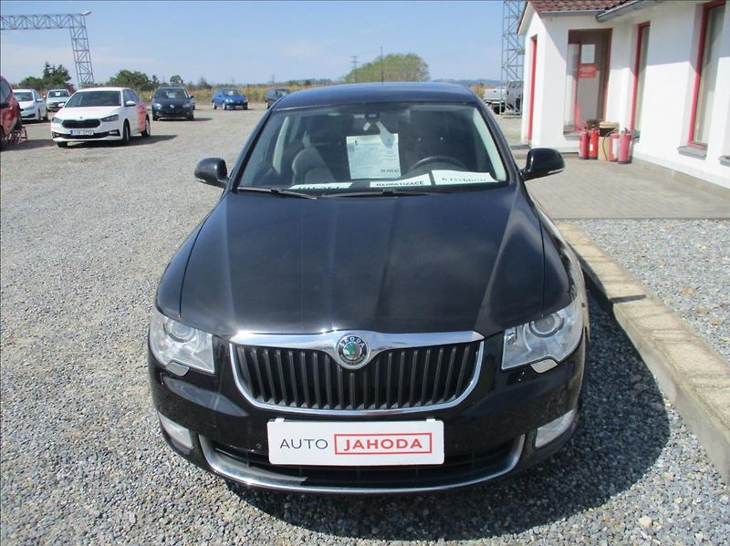 Škoda Superb 2,0 TDi, Eleg.aut,klim s.kn,CZ - fotka 2 z 44