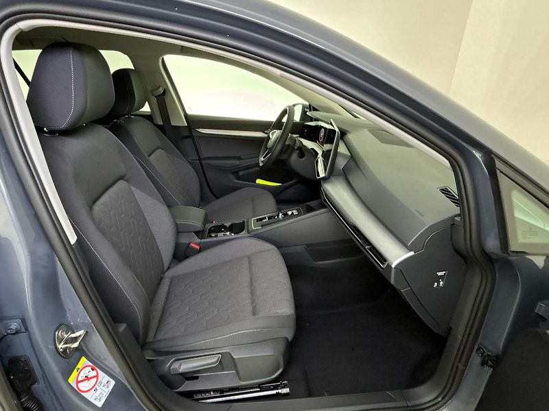 Volkswagen Golf (2025) Hatchback - fotka 9 z 28