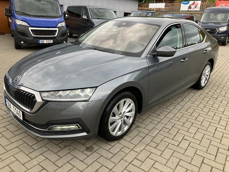 Škoda Octavia (2023) 2.0TDI 110kW DSG STYLE HEAD-UP - fotka 10 z 36