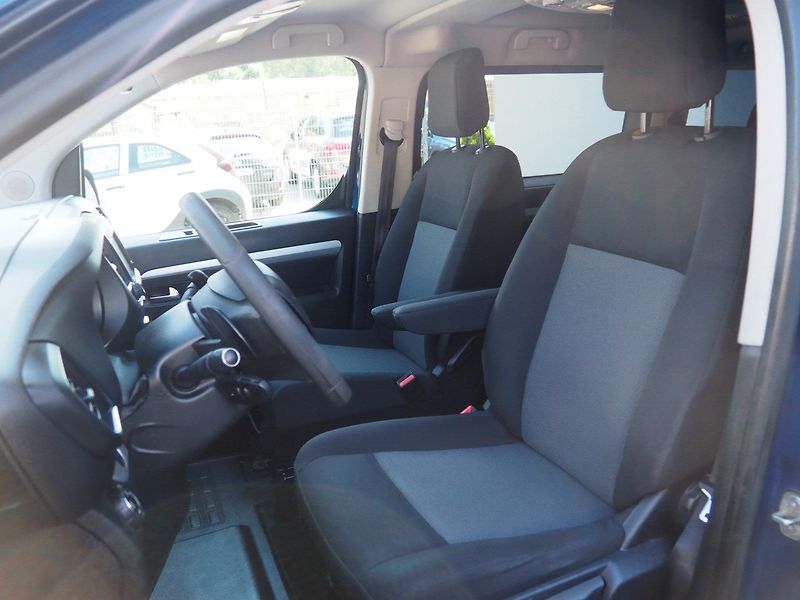 Peugeot Traveller (2018) Business 2.0 B-HDI, AT, Long - fotka 10 z 38