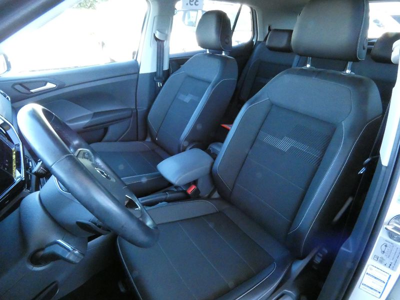 Volkswagen T-Cross R-Line 1,0 TSI DSG - fotka 16 z 29
