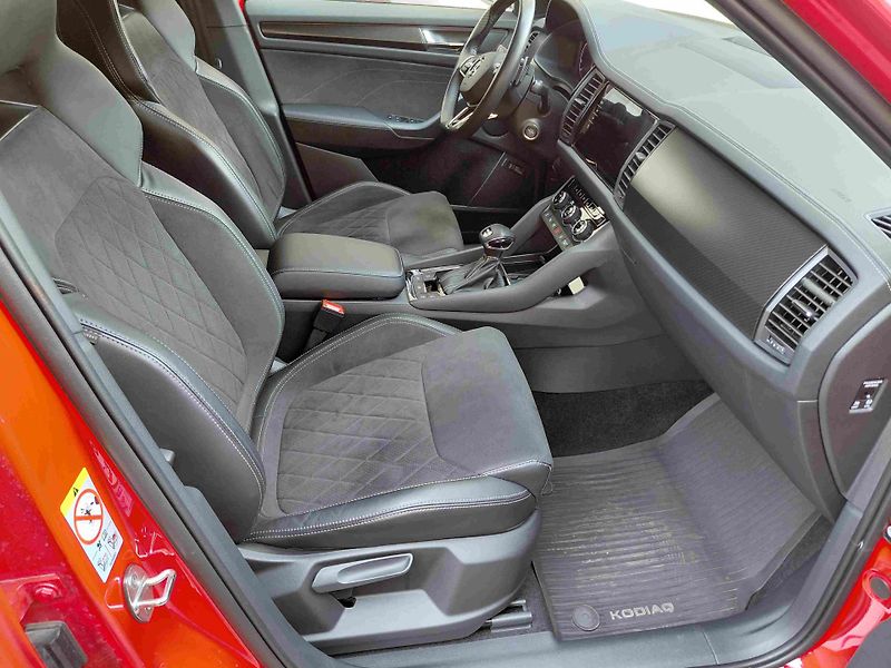 Škoda Kodiaq (2023) TDI 4x4 DSG webasto  SPORTLINE - fotka 8 z 14