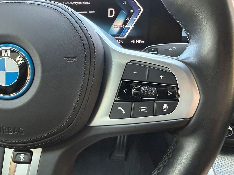 BMW Ostatní eDrive 40 LASER H&K HUD Mpaket - fotka 34 z 46