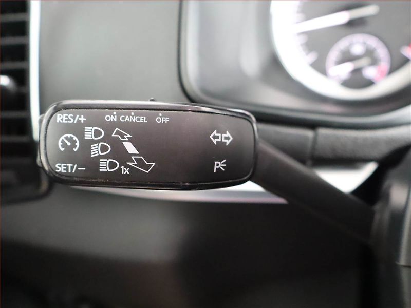 Škoda Karoq (2019) 1.6 TDI, Tempomat - fotka 17 z 21