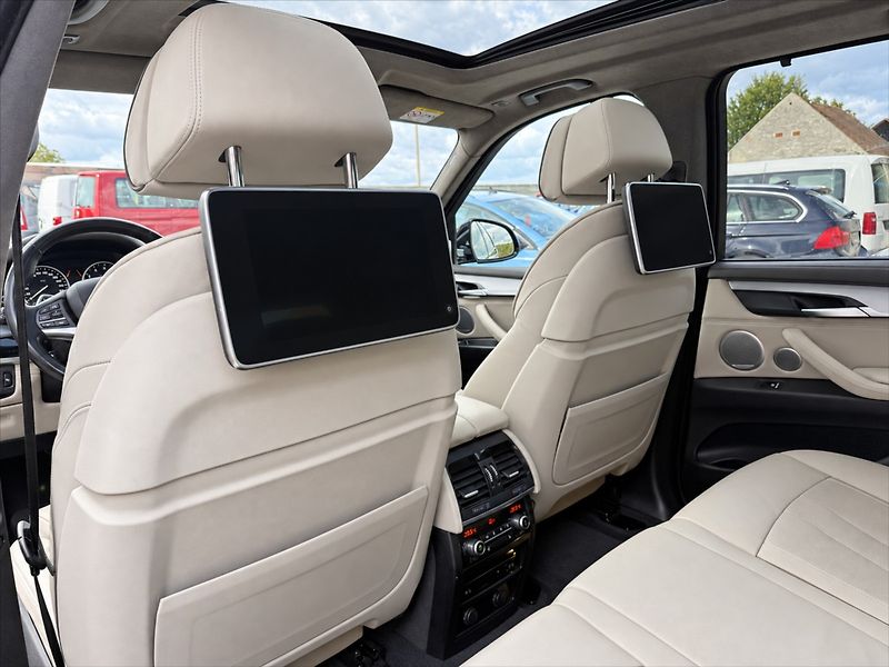 BMW X5 40e Xdrive LED HUD PANO TZ - fotka 15 z 42