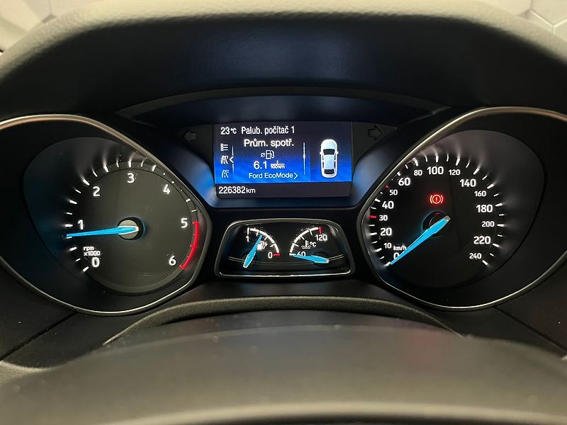 Ford Focus 2.0 TDCi 110kW SPORT - fotka 52 z 63