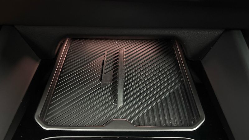 BMW i5 40 AUT eDrive M-paket Touring - fotka 26 z 33