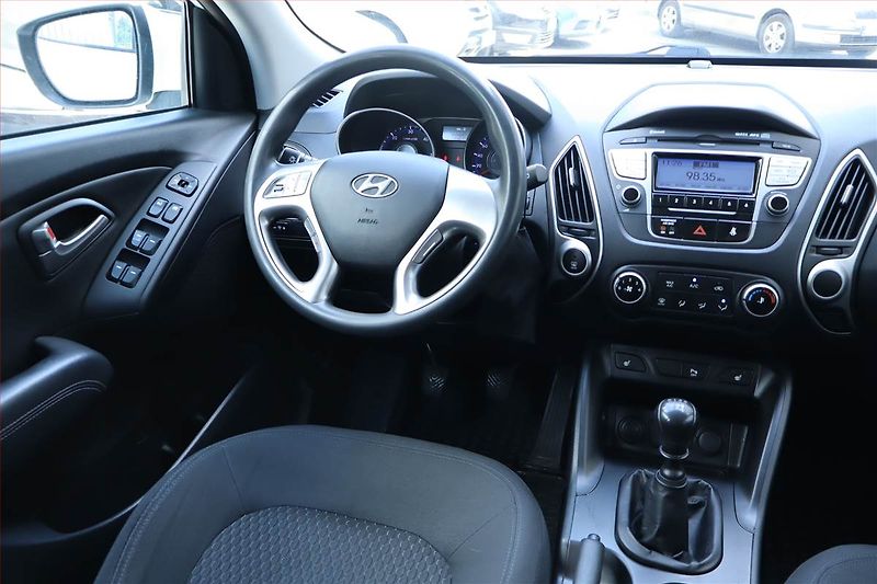 Hyundai ix35 (2011) 1.7 CRDi, Serv.kniha - fotka 7 z 19