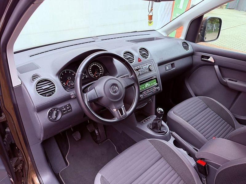 Volkswagen Caddy 1.2 TSi Style, 1.Maj, Serviska - fotka 12 z 25