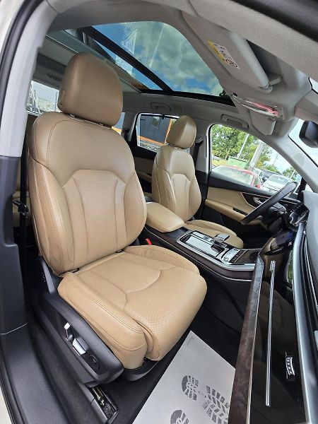 Audi Q7 MATRIX KŮŽE WEBASTO B&O - fotka 14 z 61