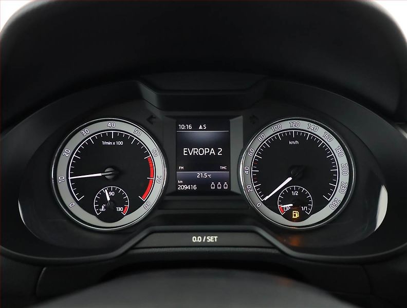 Škoda Octavia (2019) Style Plus 1.5 TSI, Navi - fotka 9 z 21