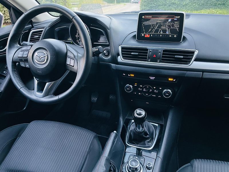 Mazda 3 2.0i MAN VÝHŘEV SENZORY HEADUP - fotka 20 z 41