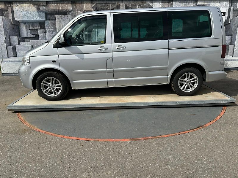 Volkswagen Multivan (2006) 2.5TDi, 128KW, HIGHLINE - fotka 4 z 26