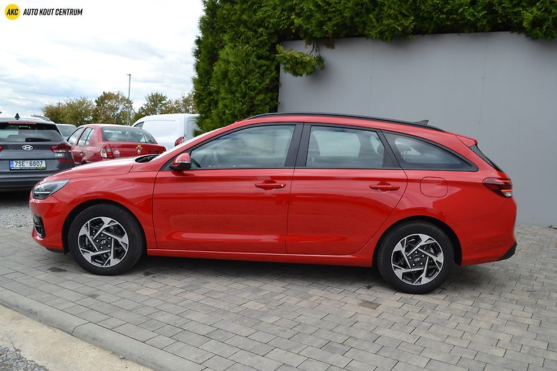 Hyundai i30 WG 1,5I MT SMART FL NAVI - fotka 2 z 44