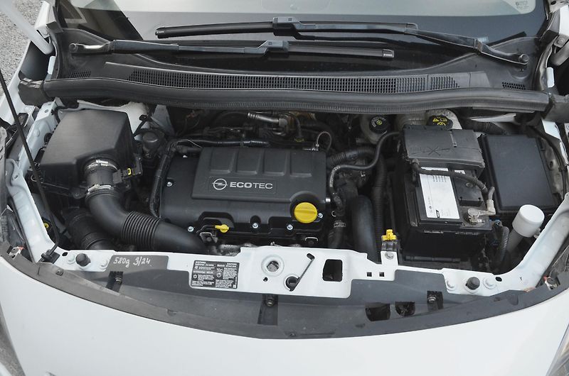 Opel Meriva (2012) 1.4 88kW Design Ed. / 2x kola - fotka 12 z 41