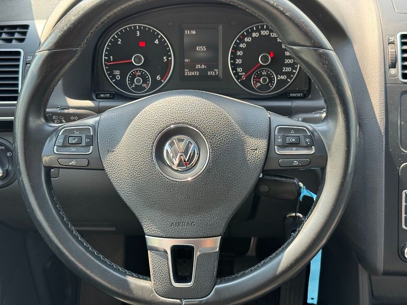 Volkswagen Touran (2014) SKY 1.6 TDI 77kW - fotka 17 z 46